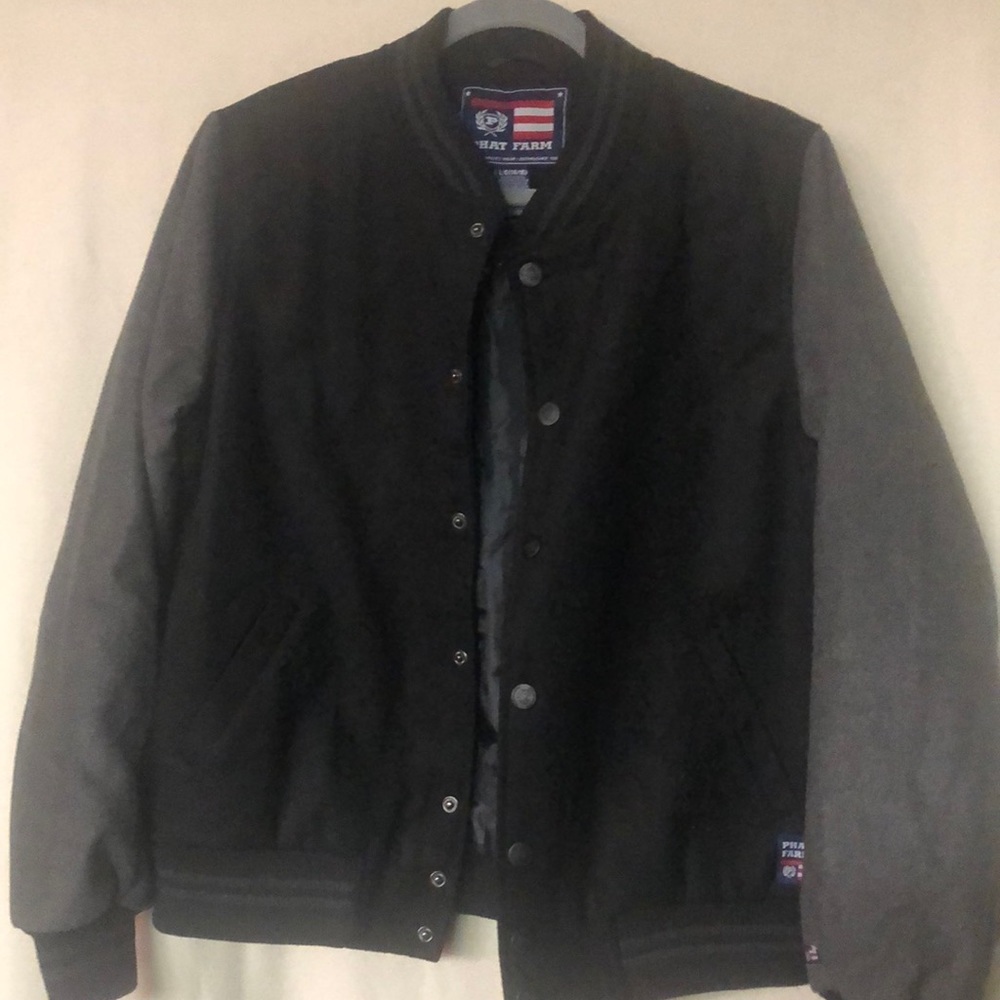 Boy’s lightweight bomber type jacket. Size 14/16 never worn